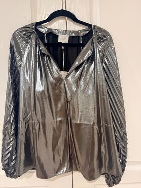 Johhny Was silver blouse size Large never worn
